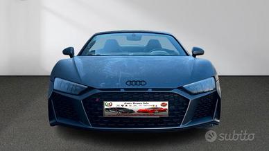 Audi R8 Spyder V10 RWD S tronic performance
