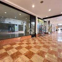 NEGOZIO A DESENZANO DEL GARDA