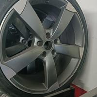 Cerchi audi da 20 pollici