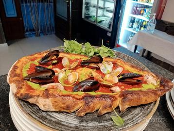 Pizzaiolo molta esperienza stagione estiva .leggi