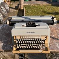 Macchina da scrivere Olivetti Linea 98 carrello 17