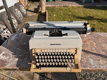 Macchina da scrivere Olivetti Linea 98 carrello 17
