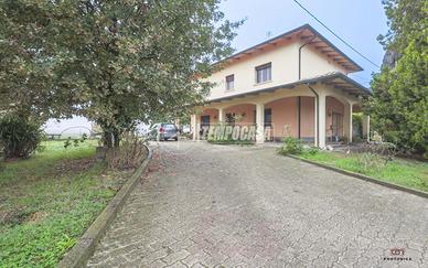 Villa a Conselice Via Predola Massari 6 locali