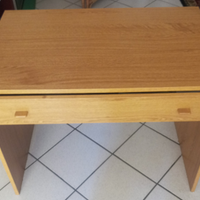 Scrivania con cassetto.90x60