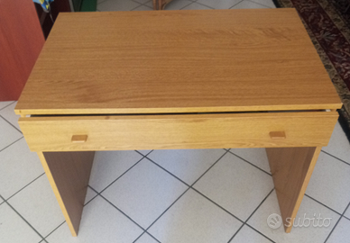 Scrivania con cassetto.90x60