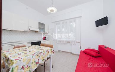 APPARTAMENTO A 50 METRI DAL MARE - PINARELLA DI CE