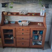 Tavolo e credenza