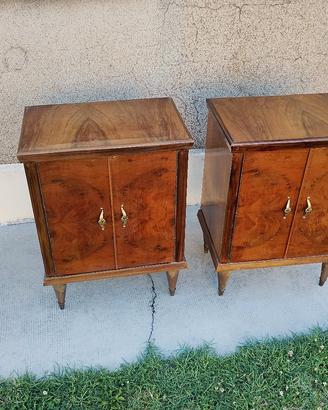 Coppia di comodini vintage anni 50