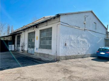 Capannone 120 mq - Milano Baggio Via Capri