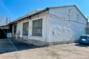 Capannone 120 mq - Milano Baggio Via Capri