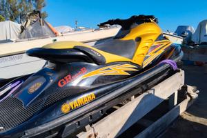 YAMAHA GP1300R WAVERUNNER