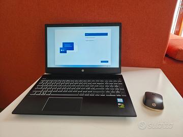 HP Pavilion Gaming 15" i7 / 16GB RAM / 256GB+1TB