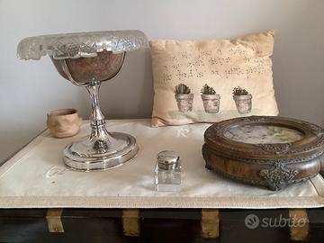 coppa  art deco in vetro su alzatina in Sheffield