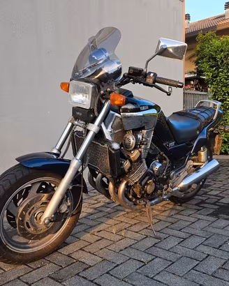 Yamaha FZX 750 - 1987