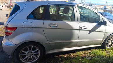 MERCEDES B 200 CDl  sport