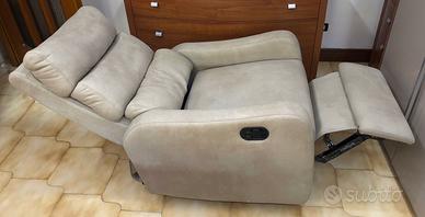 Poltrona relax reclinabile manuale mai usata