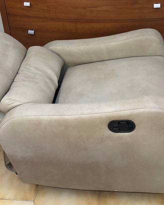 Poltrona relax reclinabile manuale mai usata