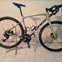 Giant Revolt Advanced 2 Gravel taglia ML