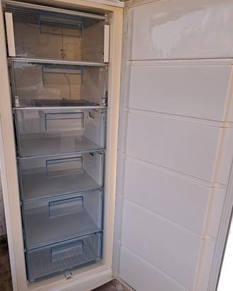 Congelatore verticale Rex Electrolux 6 cassetti