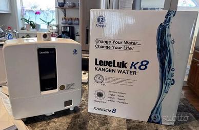 Enagic LeveLuk K8 Kangen Ionizza e filtra l'acqua