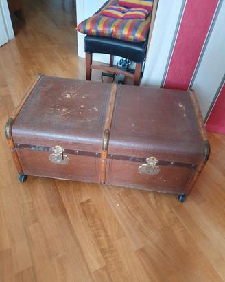 baule vintage con rotelle