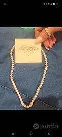 collana di perle con chiusura in oro bianco 18 