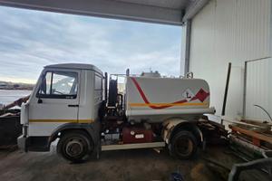 Cisterna per trasporto oli minerali e carburanti