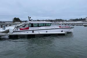 Axopar 37 Cabin