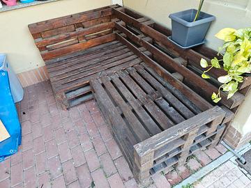 divano hand made in pallet 