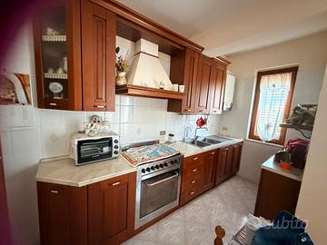 Cucina classica e mobile classico, vero legno!
