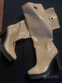 Stivali donna in vernice