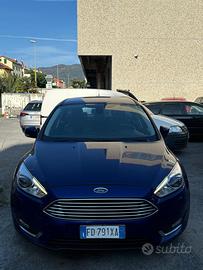 Ford Focus titanio