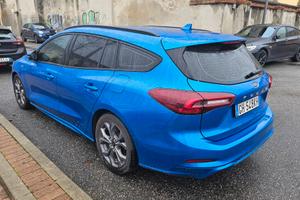 Ford Focus sw st line hybrid
