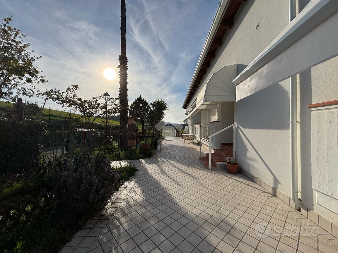Casa – Atri, Fontanelle - Altro