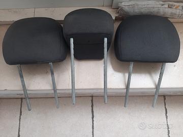 poggiatesta sedili anteriori