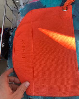 Pochette me fui