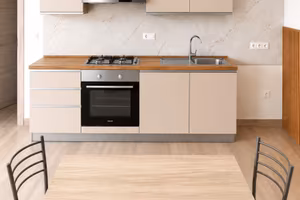 Bilocale indipendente parzialm. ammobiliato 600
