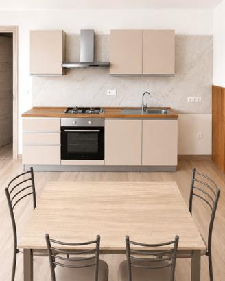 Bilocale indipendente parzialm. ammobiliato 600