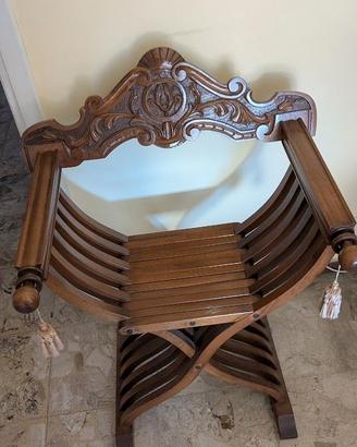 Sedia in legno stile Savonarola