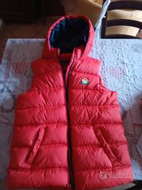 Gilet smanicato Benetton rosso con cappuccio 