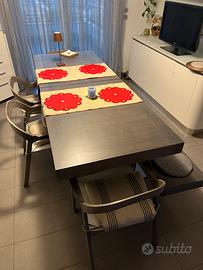 Tavolo allungabile con sedie e panca allungabile