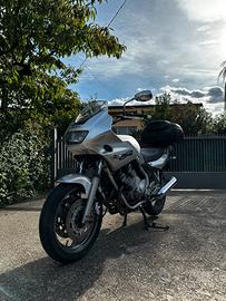 Yamaha XJ Diversion 600 cc