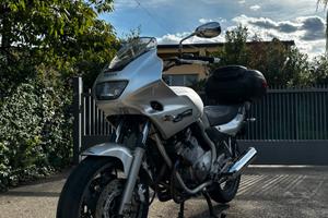 Yamaha XJ Diversion 600 cc