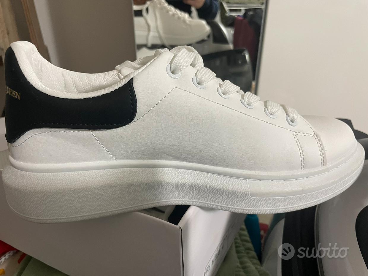 Scarpe simili alexander mcqueen Vendita in Abbigliamento e