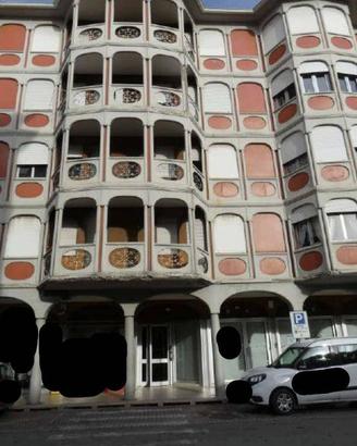 Immobile in asta di 87 m² con 3 locali e box auto 