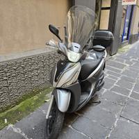 Kymco People 200i S