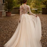 Luxury abito da sposa con velo e pelliccia (tg 38)