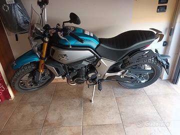clx Adventure 700