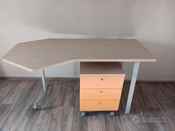 scrivania e cassettiera rovere chiaro