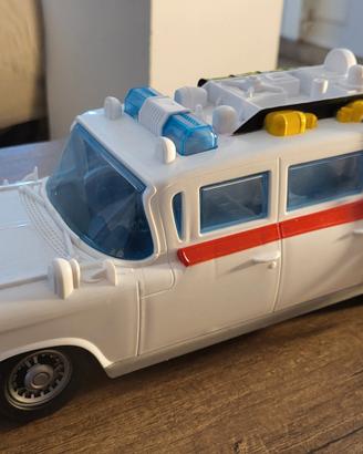 Auto Ecto-1 Ghostbusters Hasbro